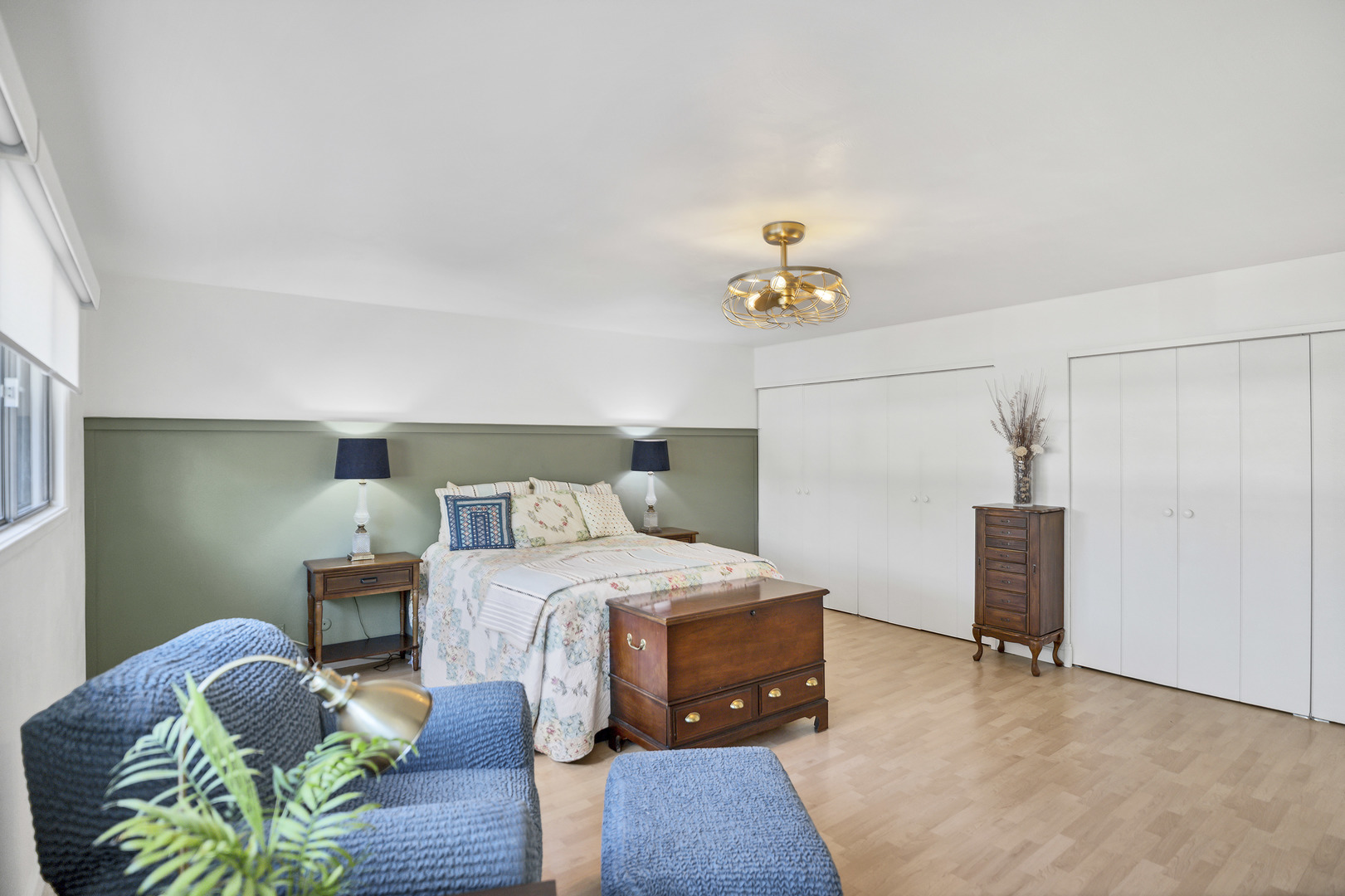 1104 Taunton Court, Schaumburg, IL 60193