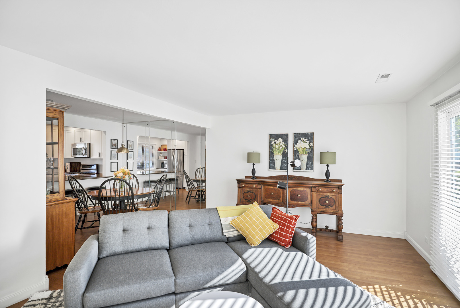 1104 Taunton Court, Schaumburg, IL 60193