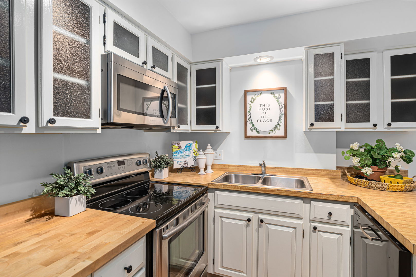 353 Getchell Avenue, Grayslake, IL 60030