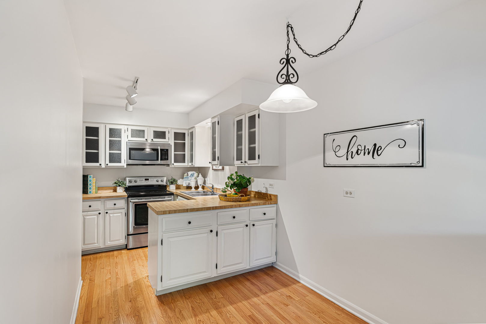 353 Getchell Avenue, Grayslake, IL 60030