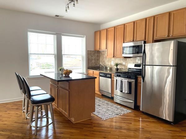 2414 W Bryn Mawr Avenue #1W, Chicago, IL 60659