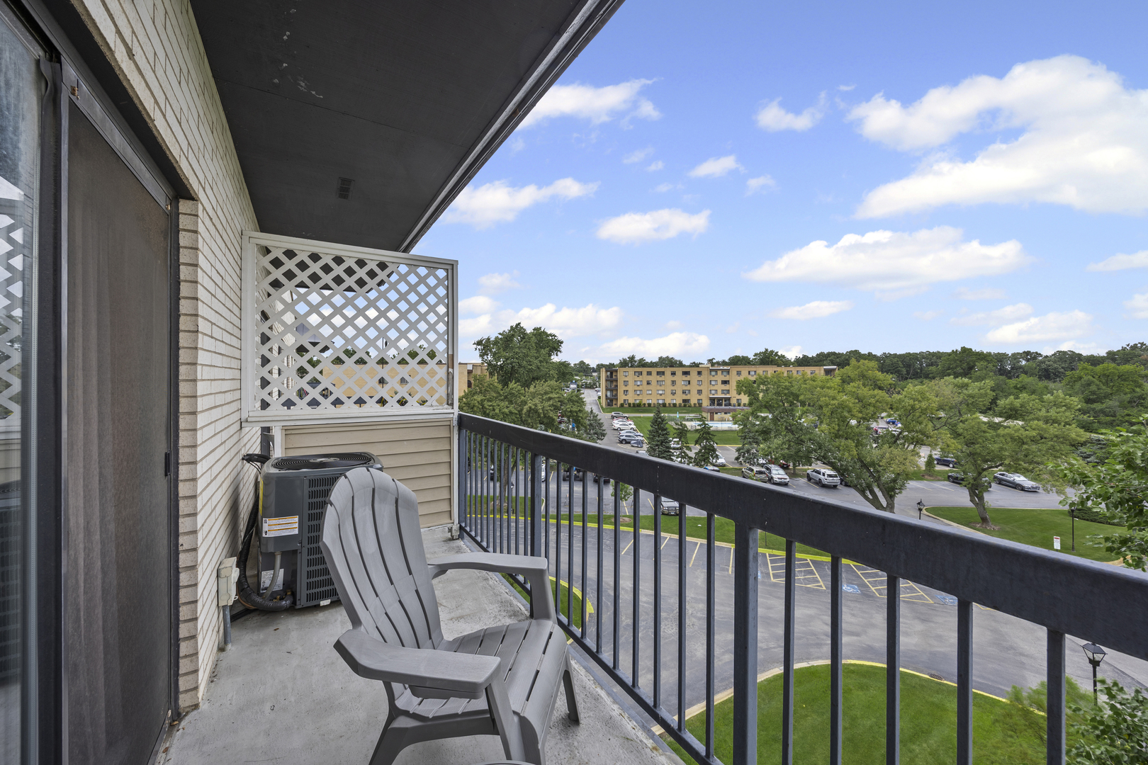 6700 S Brainard Avenue #428, Countryside, IL 60525