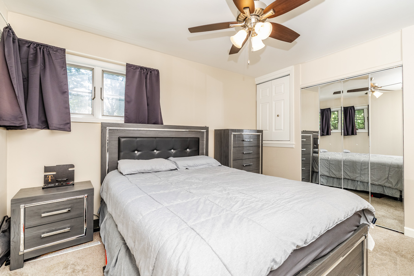 340 Mission Avenue, Villa Park, IL 60181