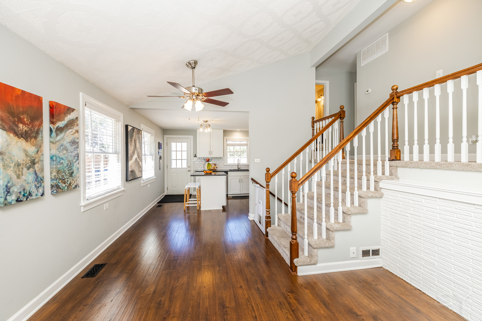 340 Mission Avenue, Villa Park, IL 60181