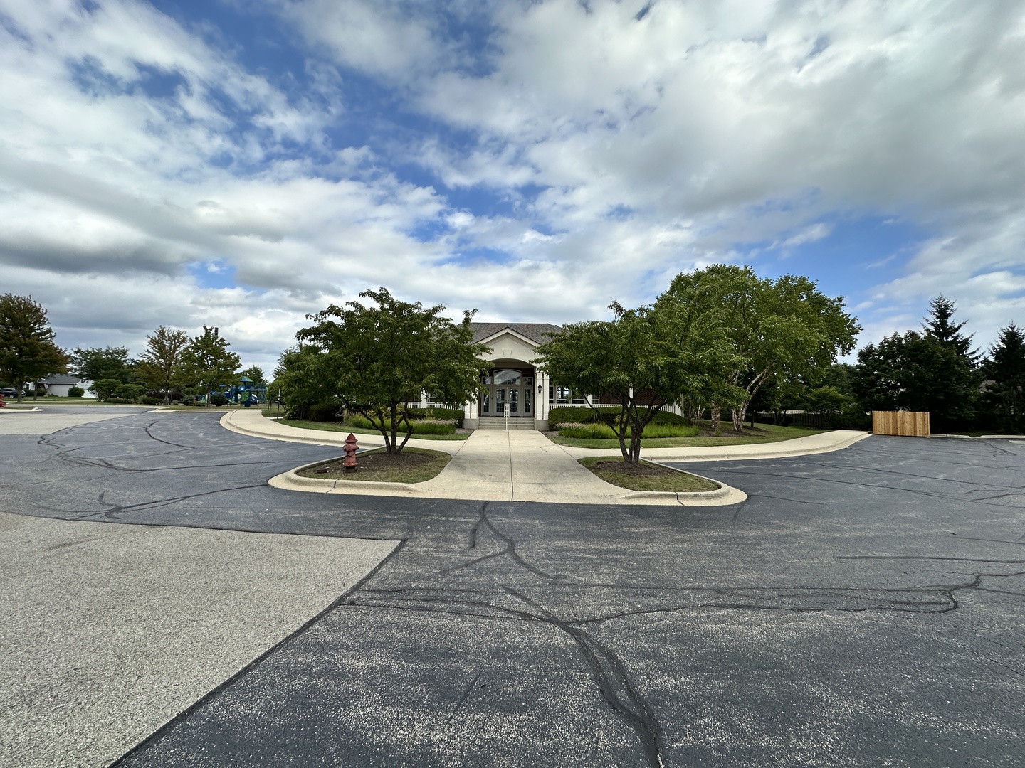 1819 S Fallbrook Drive, Round Lake, IL 60073