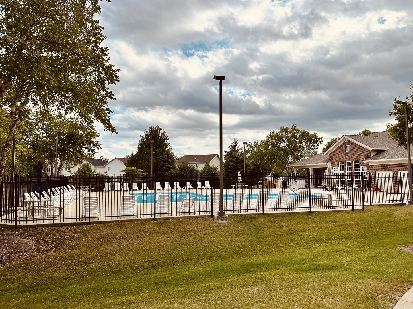 1819 S Fallbrook Drive, Round Lake, IL 60073