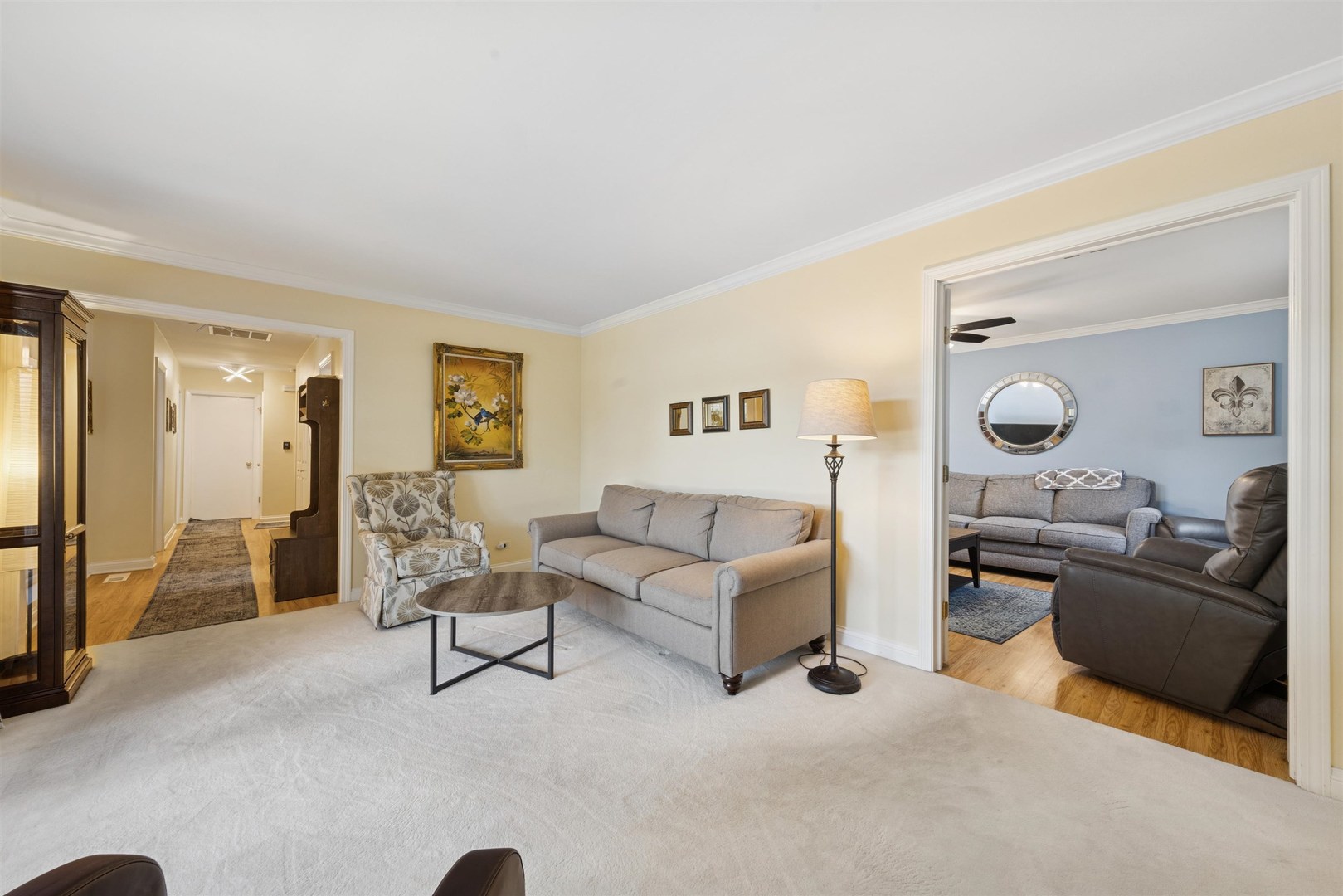 1260 Windsor Drive, Wheaton, IL 60189