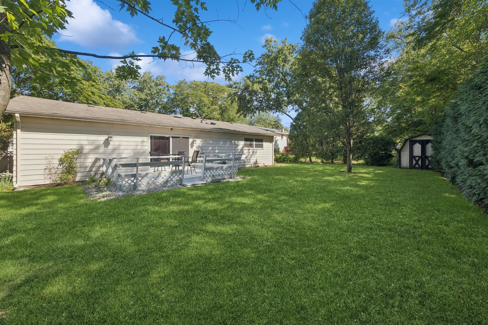 1260 Windsor Drive, Wheaton, IL 60189