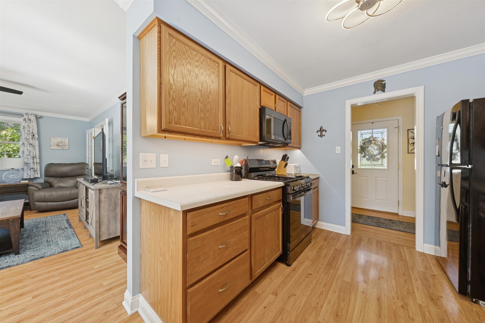 1260 Windsor Drive, Wheaton, IL 60189