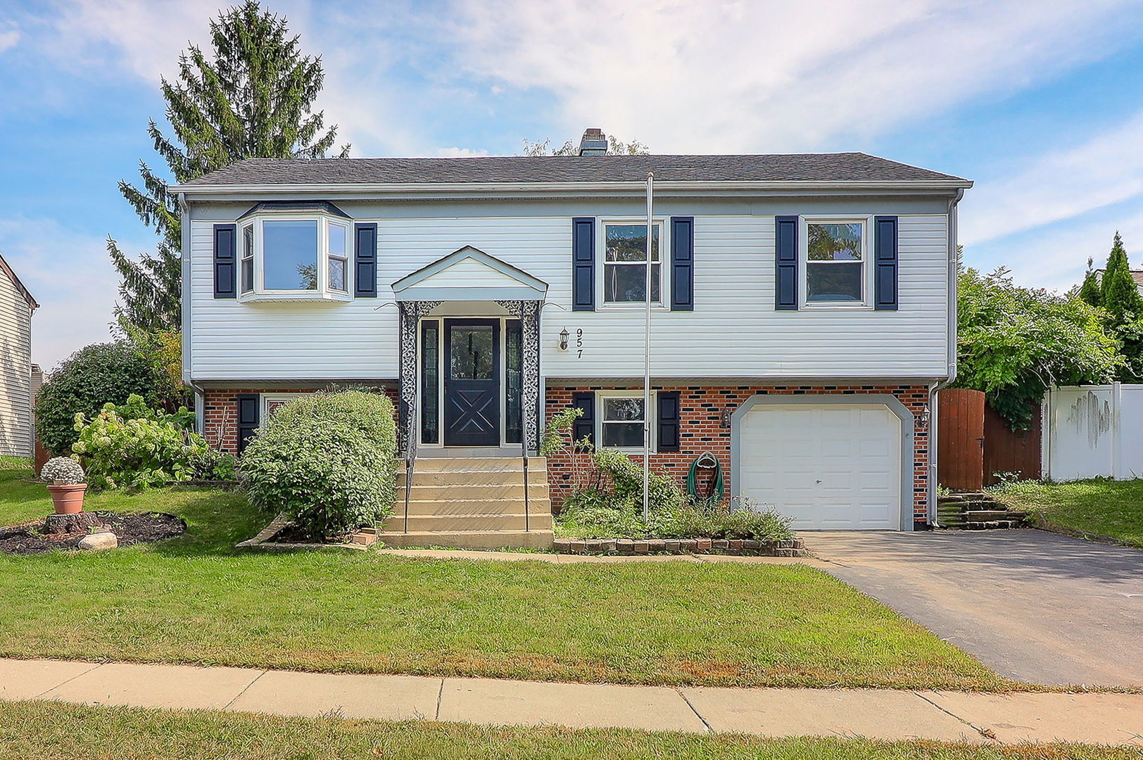 957 Grant Street, Bartlett, IL 60103