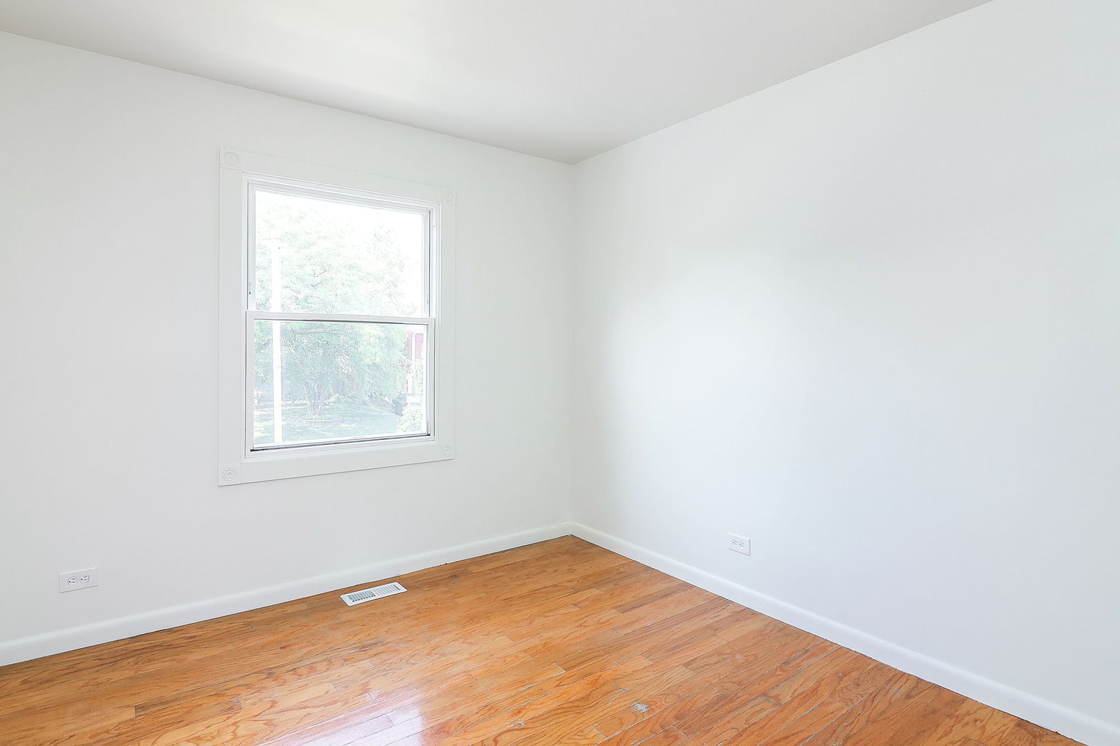 957 Grant Street, Bartlett, IL 60103