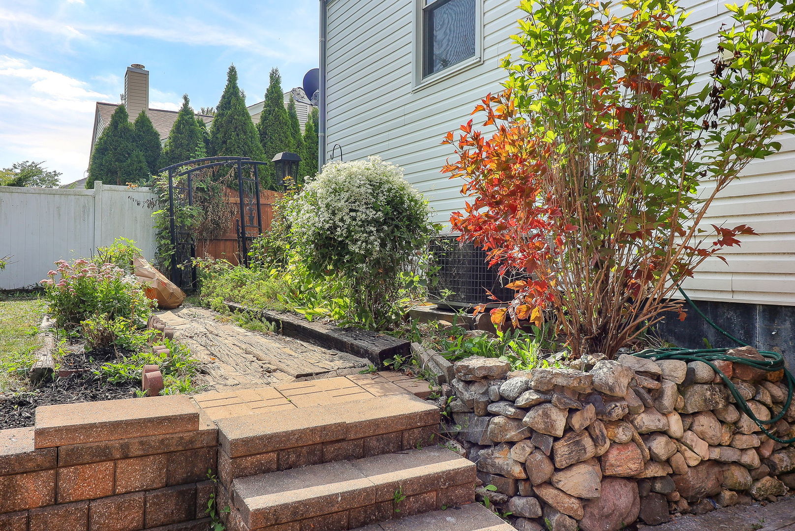 957 Grant Street, Bartlett, IL 60103