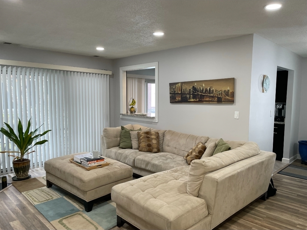 43 W Fern Court #125, Palatine, IL 60067