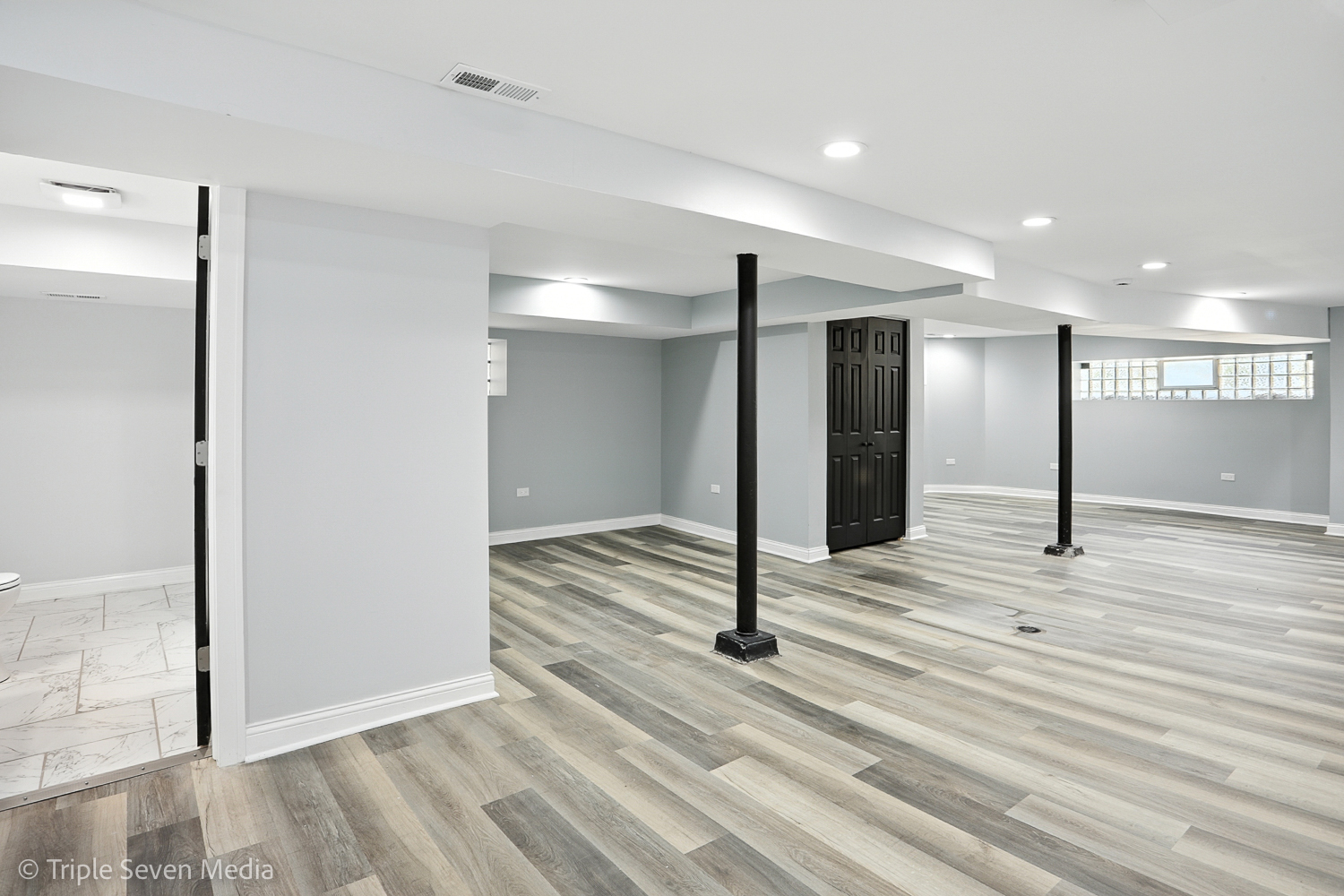 9439 S MAY Street, Chicago, IL 60620