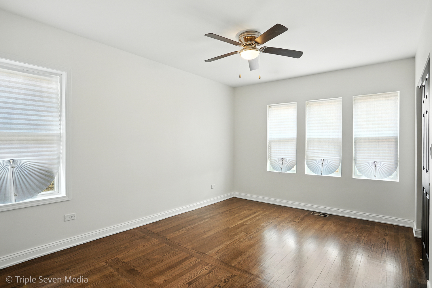 9439 S MAY Street, Chicago, IL 60620