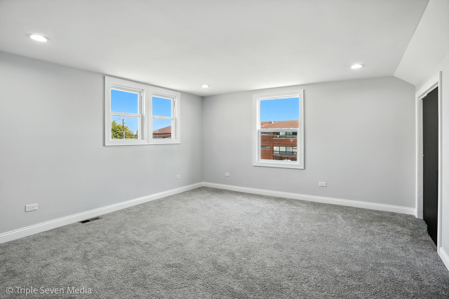 9439 S MAY Street, Chicago, IL 60620