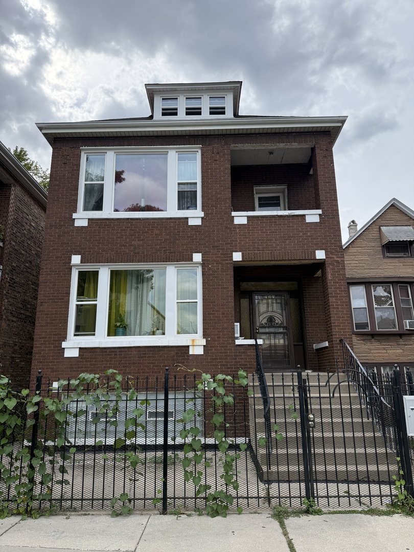 4554 S WASHTENAW Avenue, Chicago, IL 60632