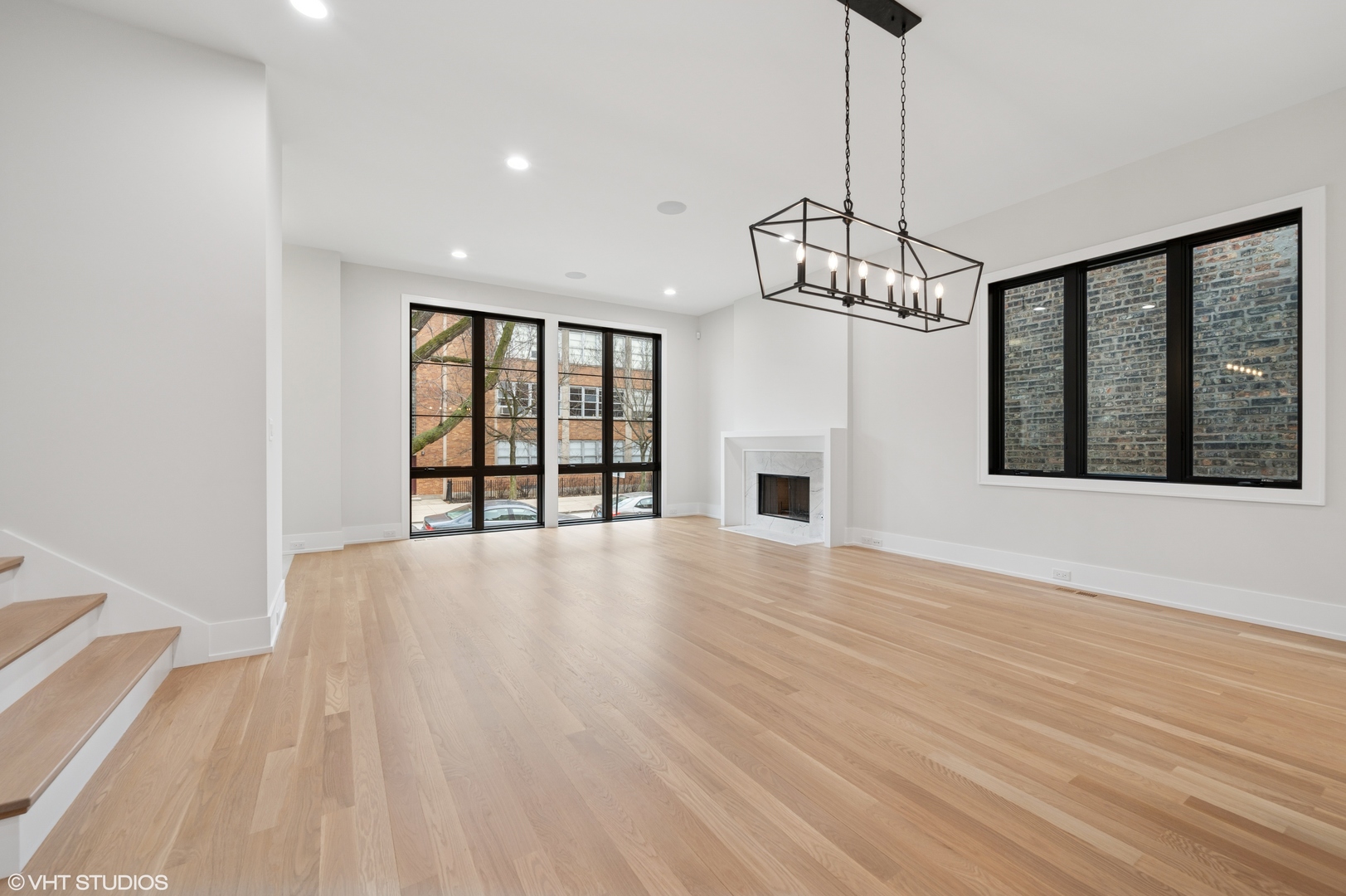 3920 N Bell Avenue, Chicago, IL 60618