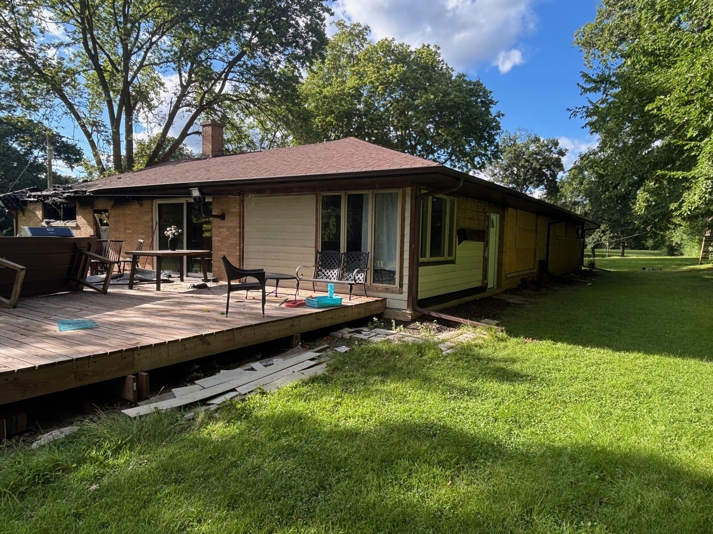 219 James Road, Spring Grove, IL 60081