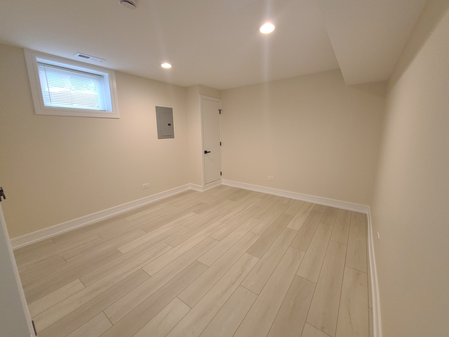 7025 W 84th Street, Burbank, IL 60459