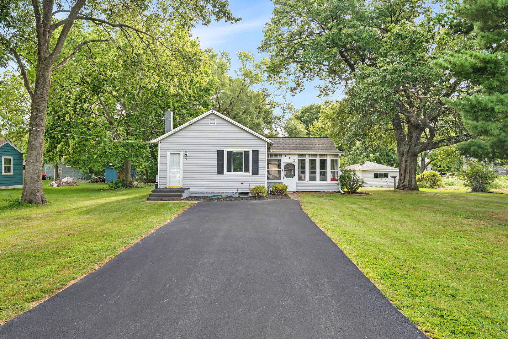 172 S Hossack Street, Seneca, IL 61360