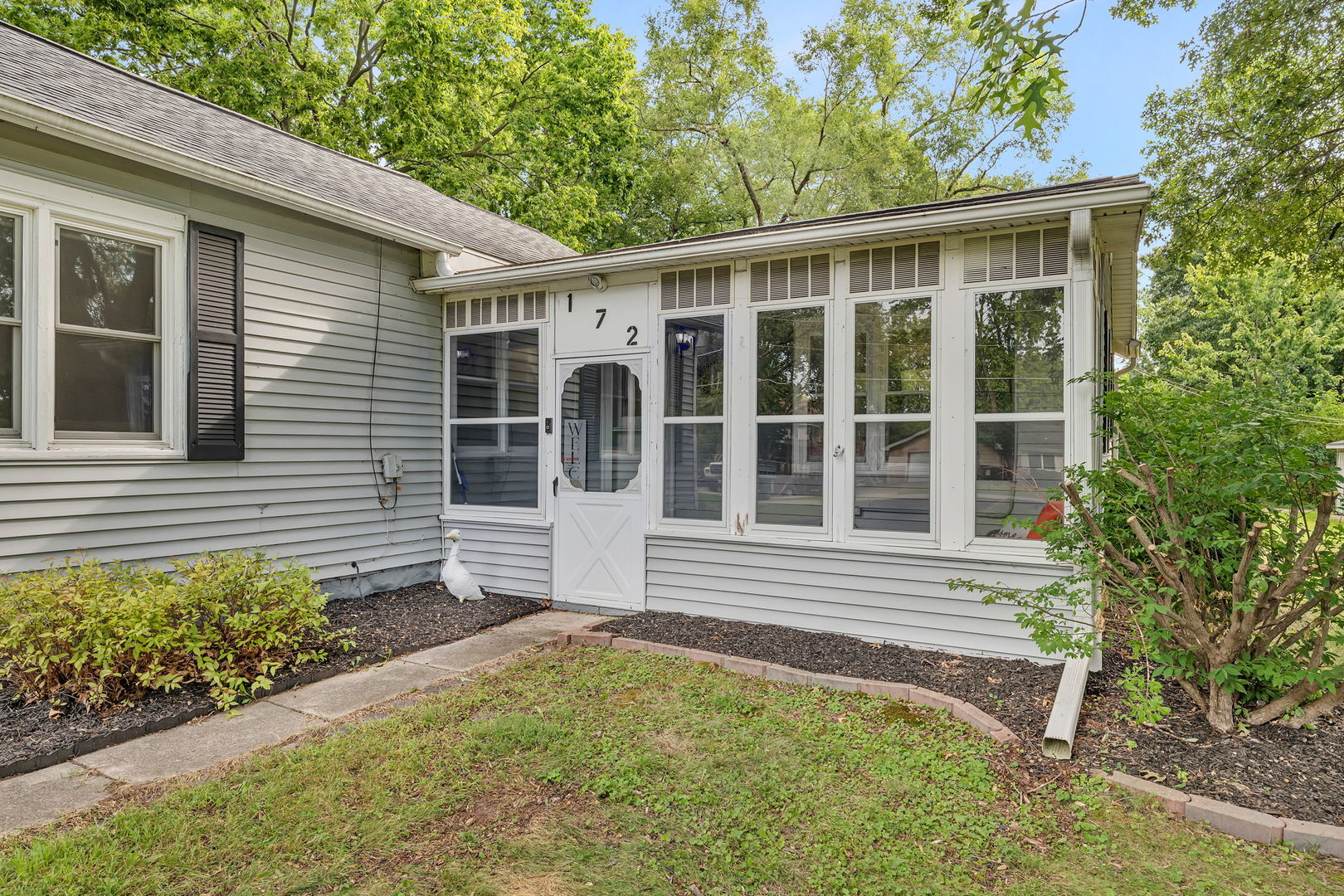 172 S Hossack Street, Seneca, IL 61360
