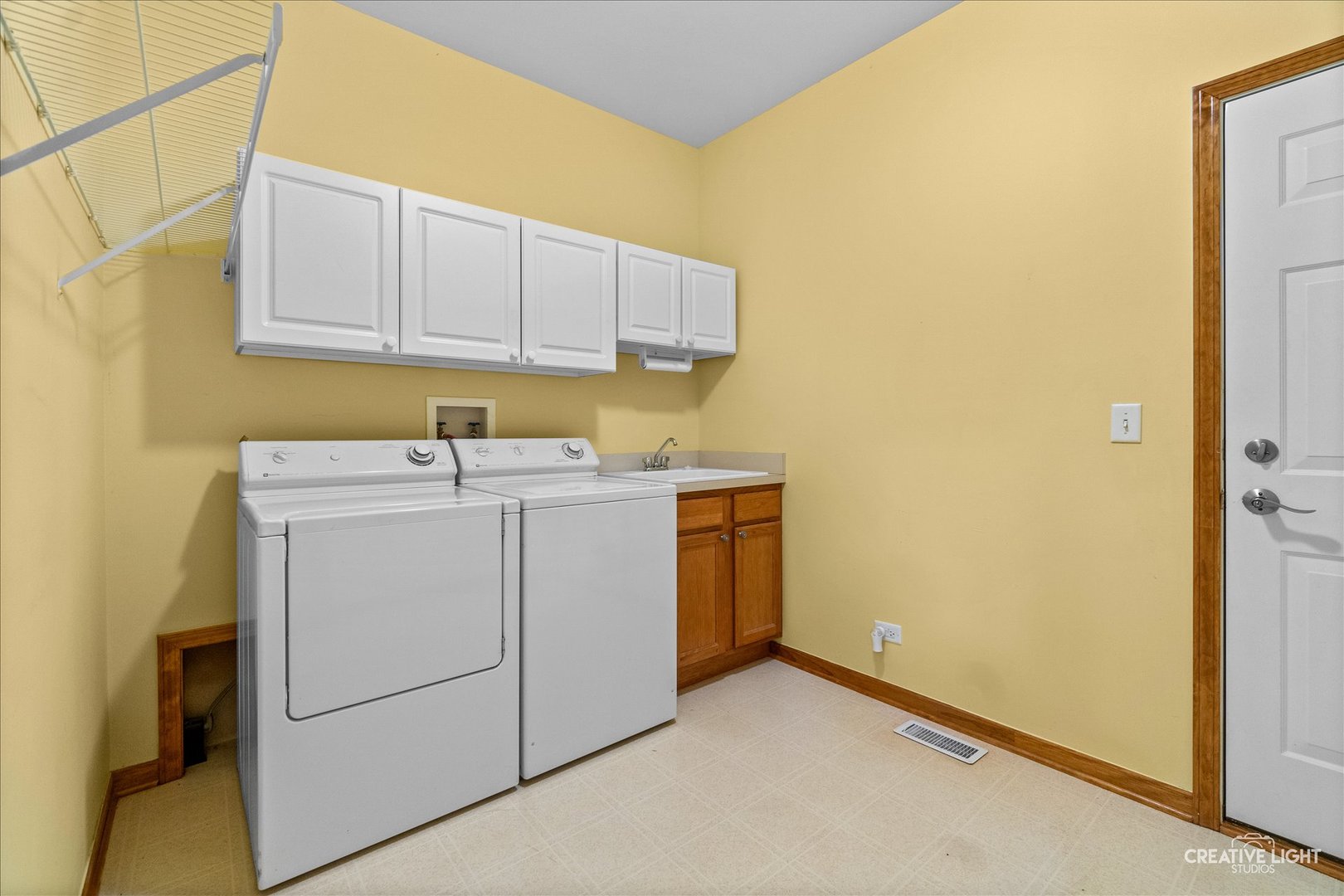 453 POPLAR Drive, Yorkville, IL 60560