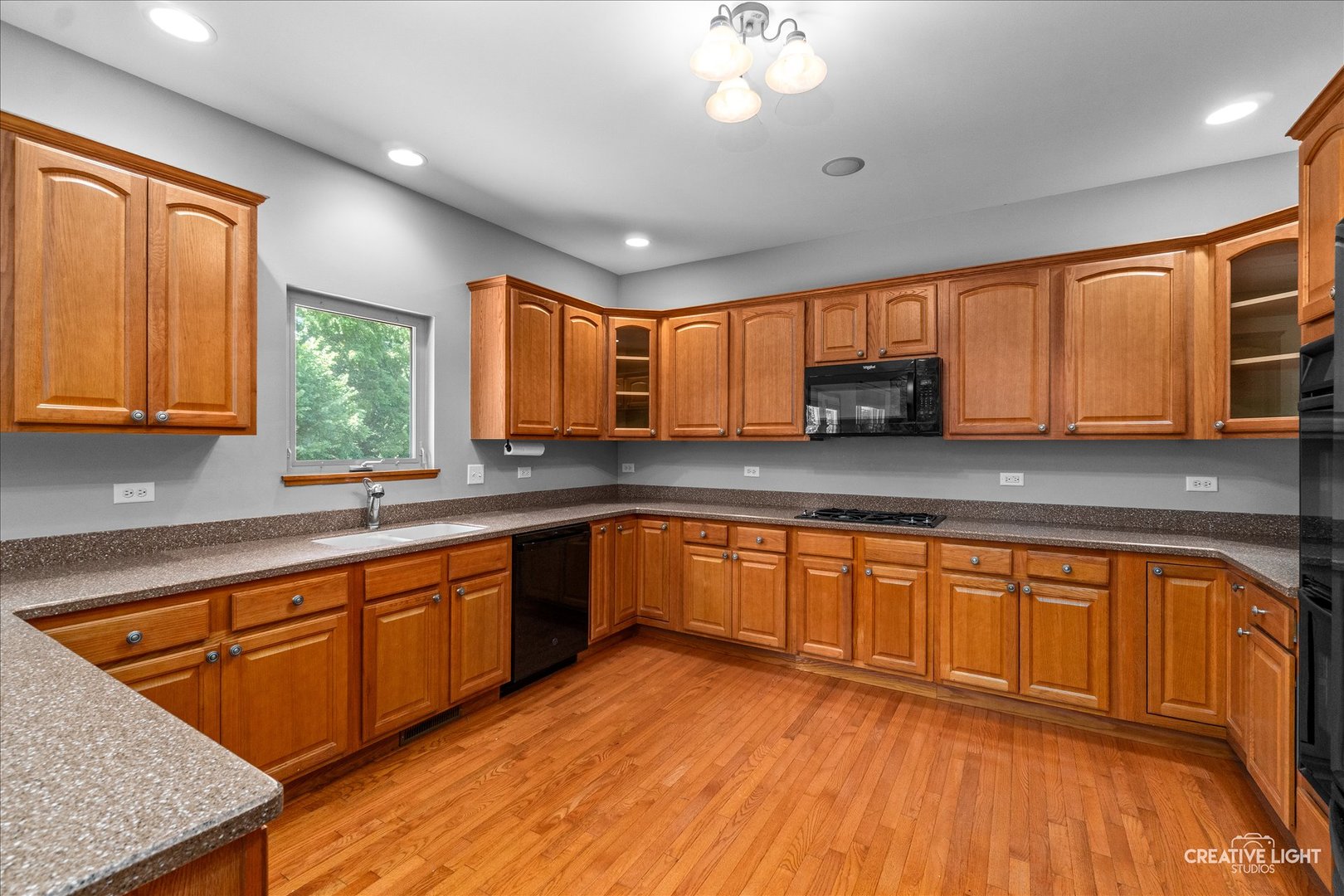 453 POPLAR Drive, Yorkville, IL 60560