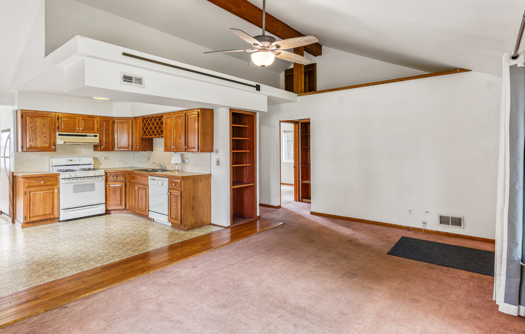 825 W 195 th Street, Chicago Heights, IL 60411