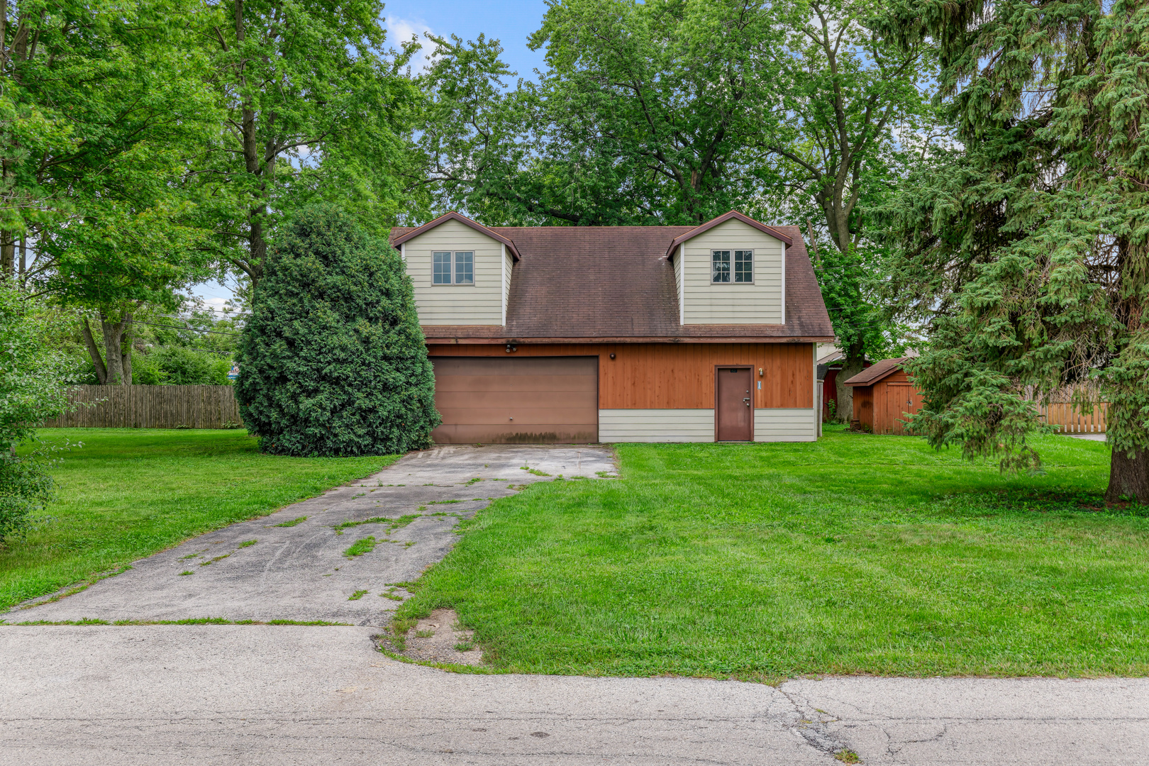 825 W 195 th Street, Chicago Heights, IL 60411