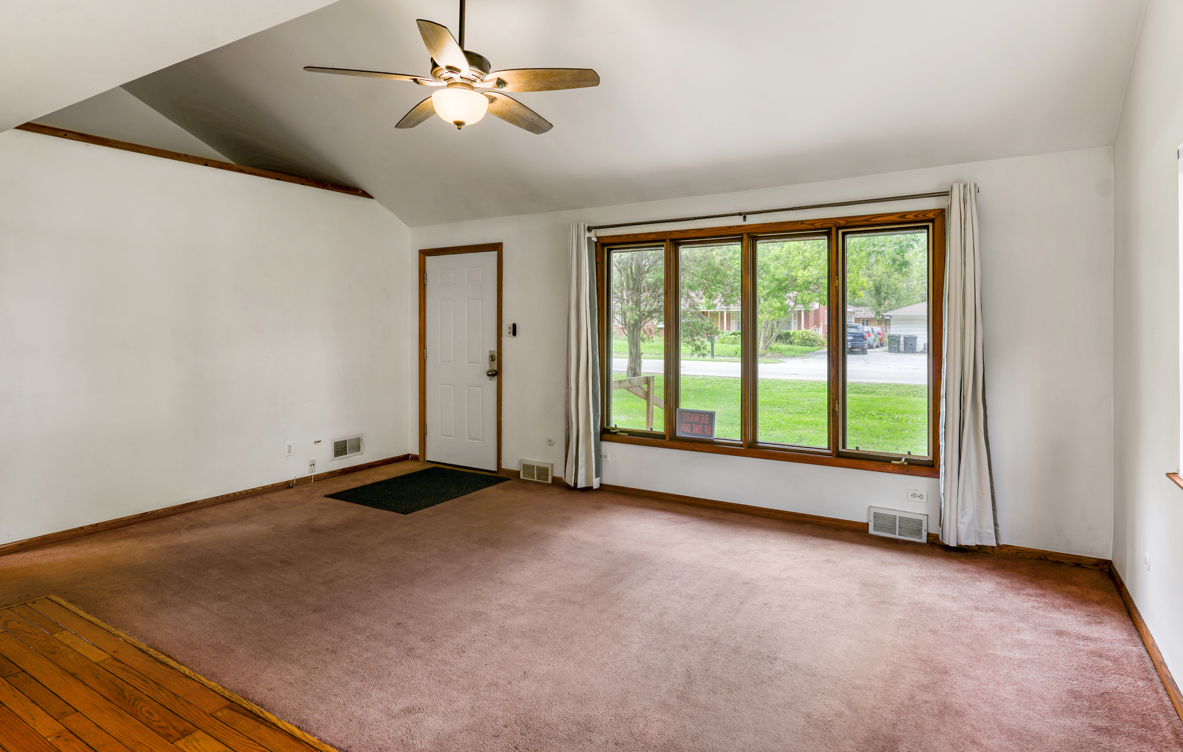 825 W 195 th Street, Chicago Heights, IL 60411