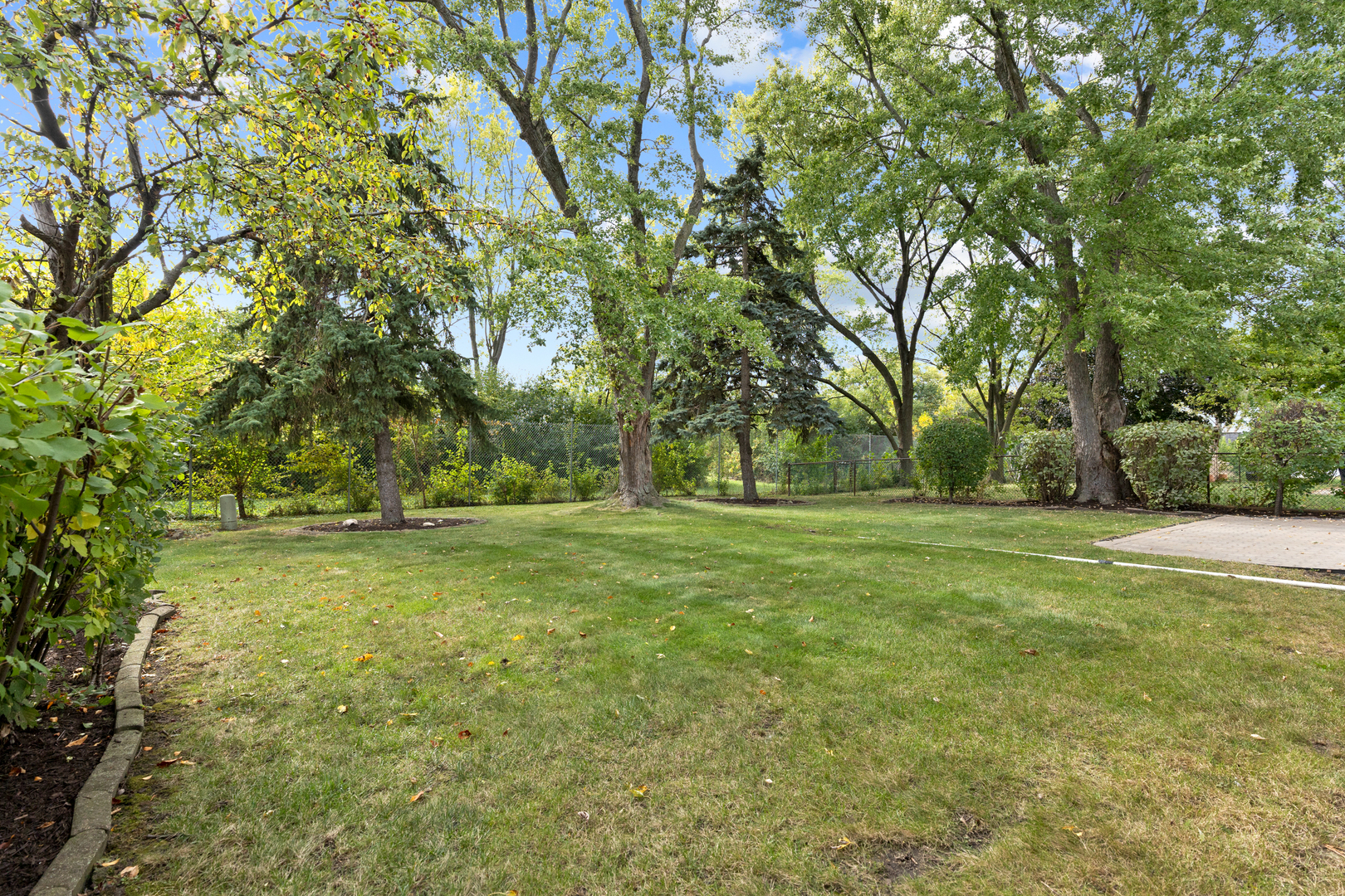 1827 W Sherry Lane, Addison, IL 60101