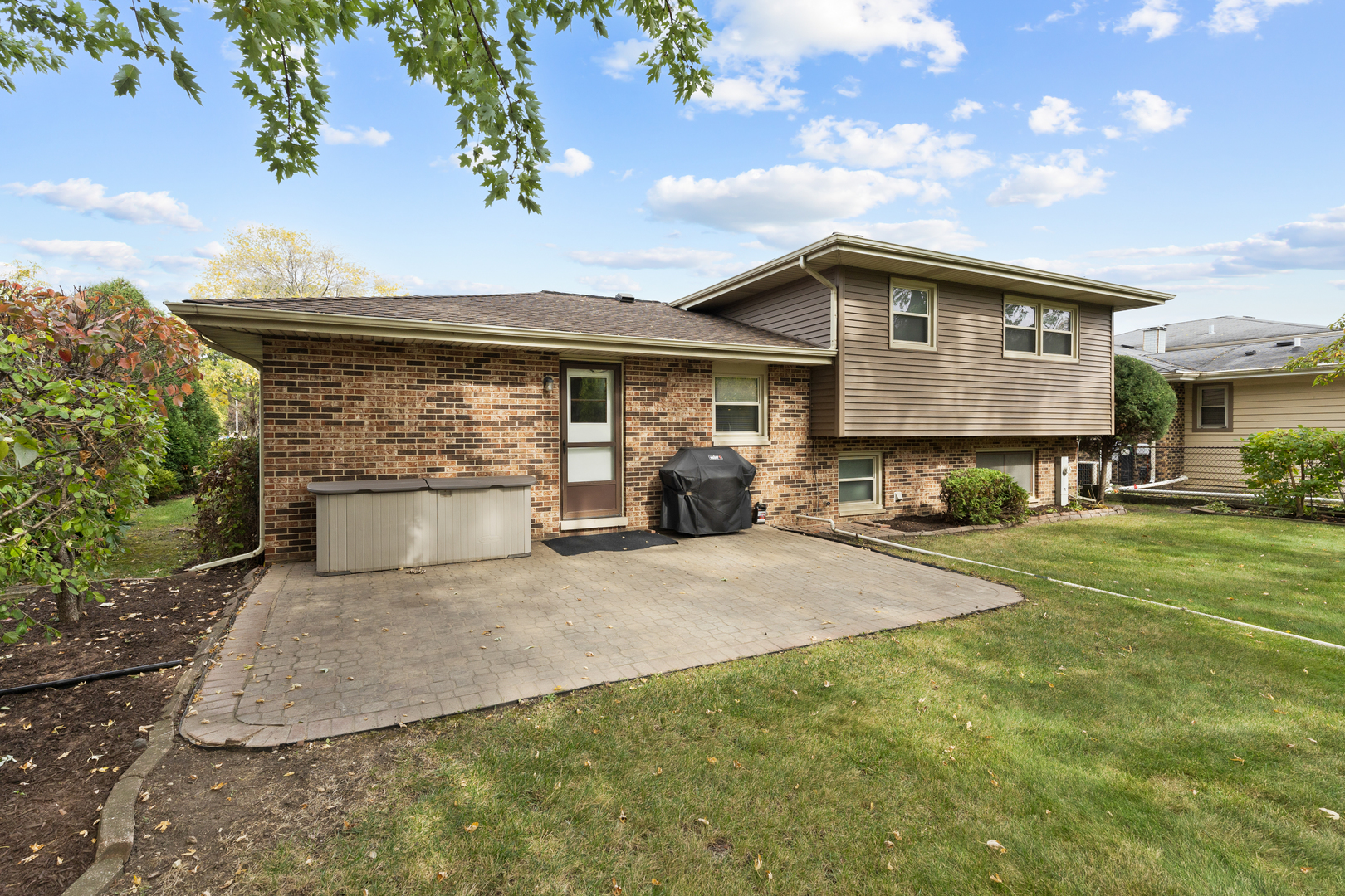 1827 W Sherry Lane, Addison, IL 60101
