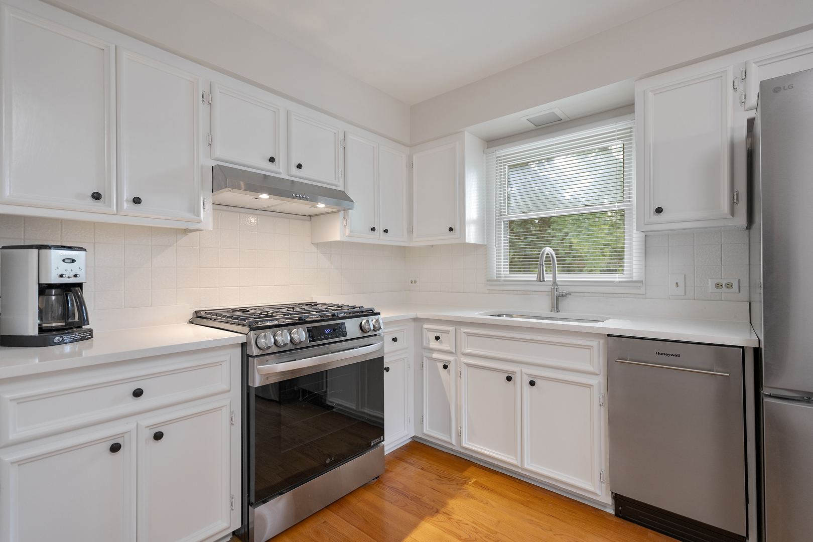 1827 W Sherry Lane, Addison, IL 60101