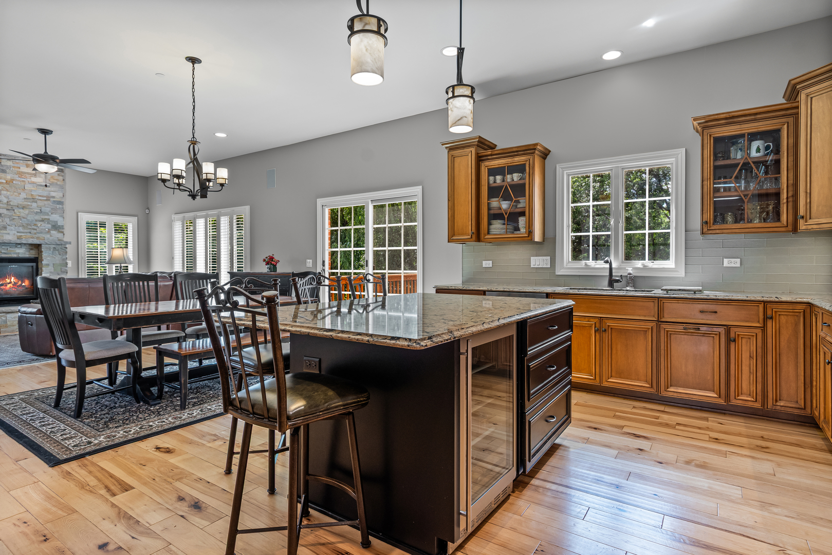 4037 Ashwood Park Court, Naperville, IL 60564