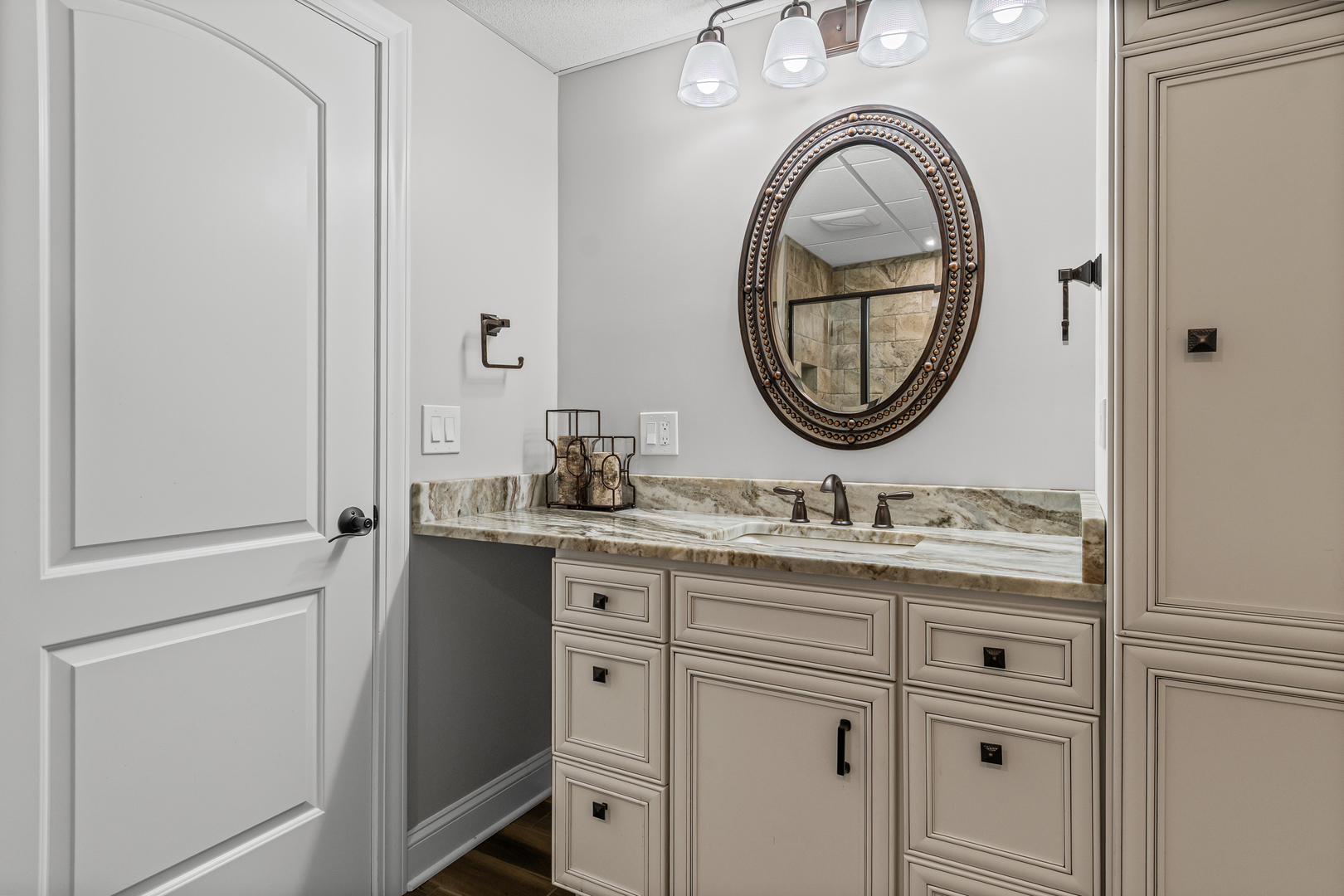 4037 Ashwood Park Court, Naperville, IL 60564