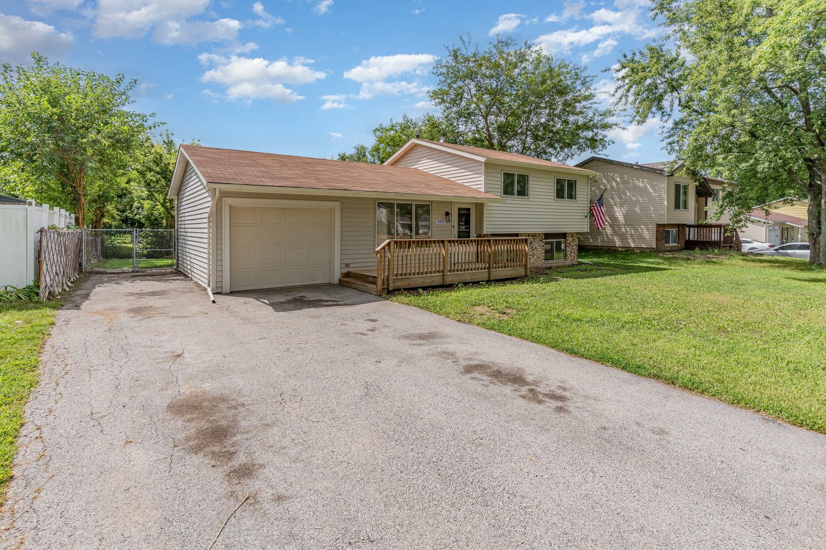 353 Rockhurst Road, Bolingbrook, IL 60440