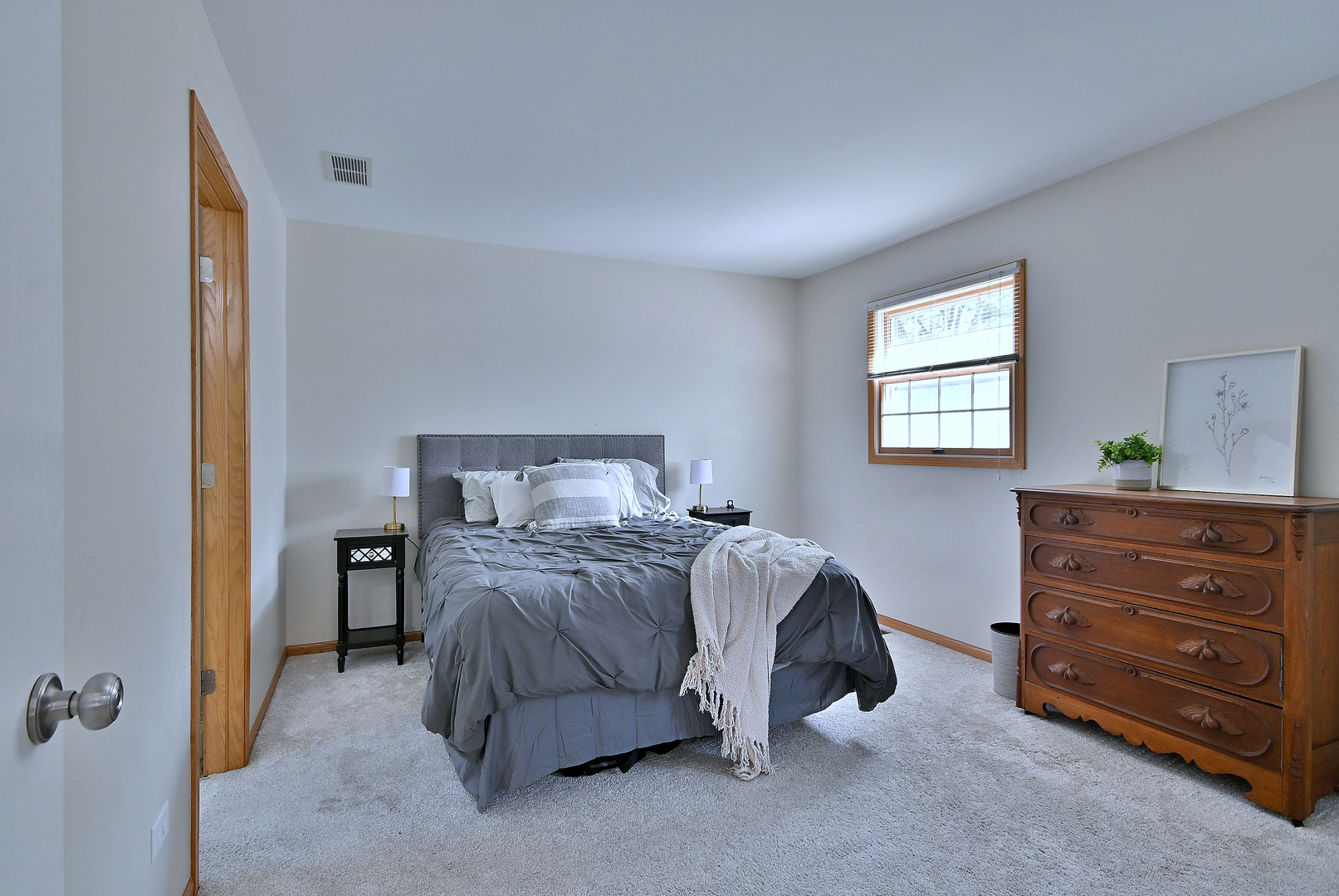 1036 Claremont Drive, Downers Grove, IL 60516