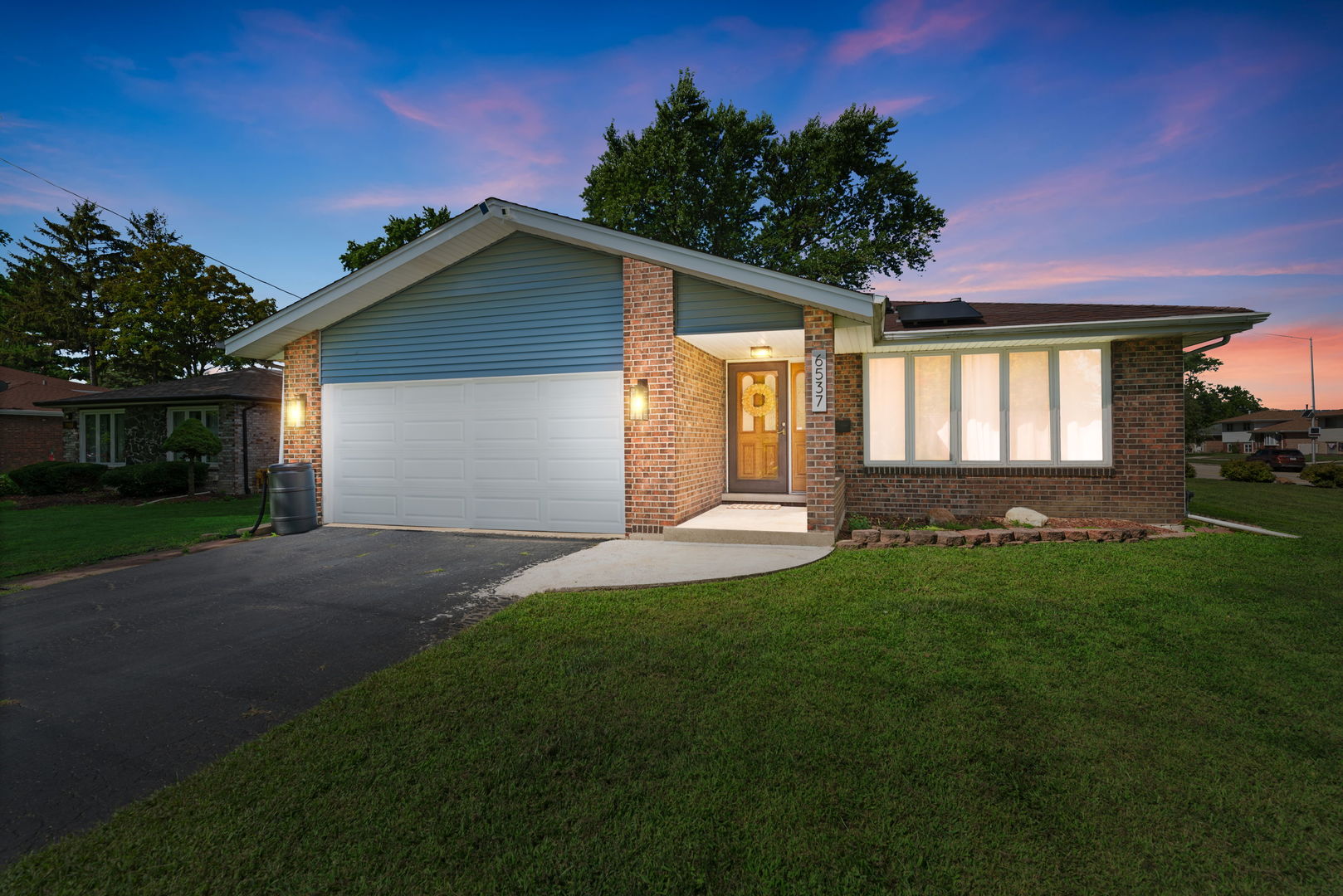 6537 W 107th Street, Worth, IL 60482