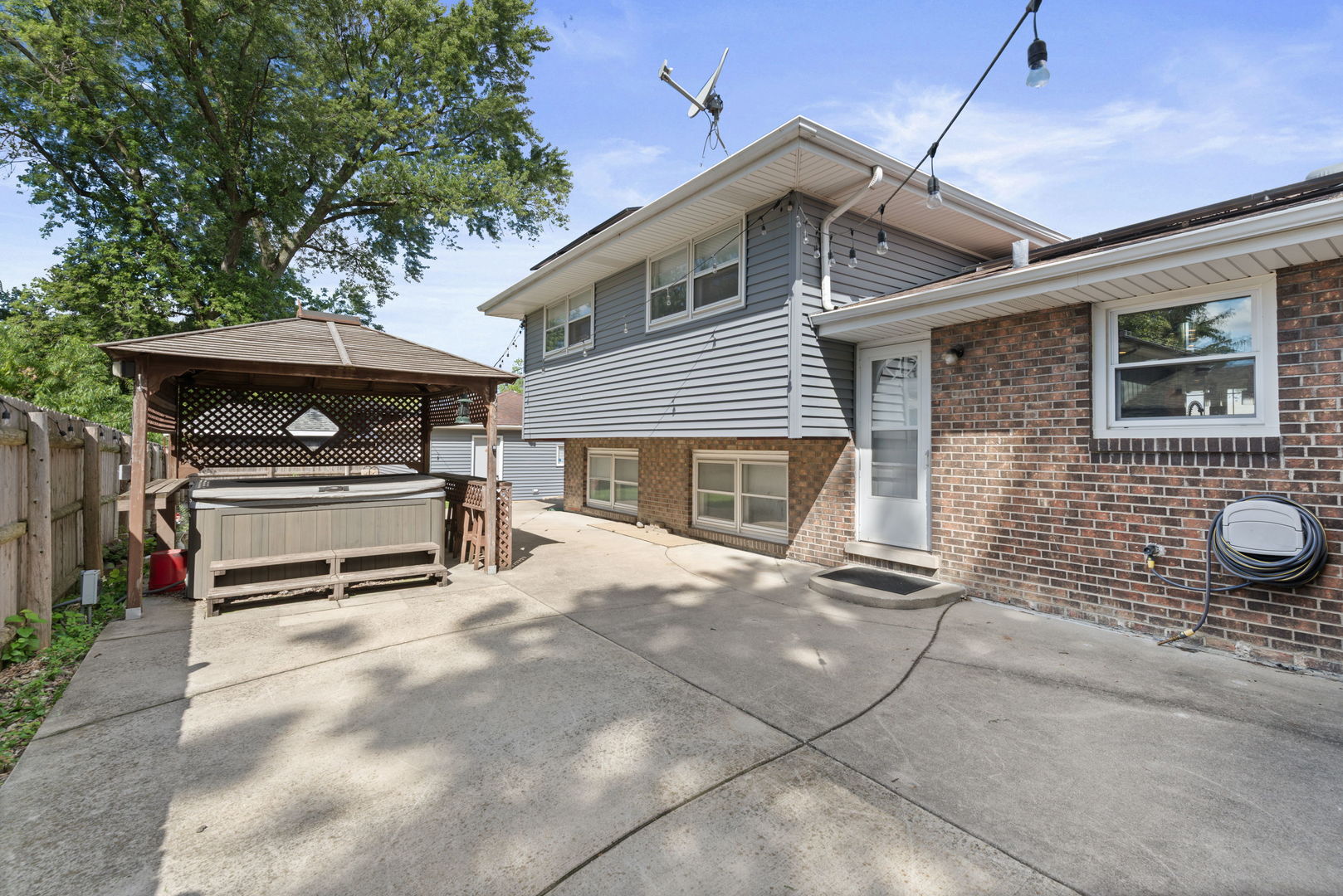 6537 W 107th Street, Worth, IL 60482