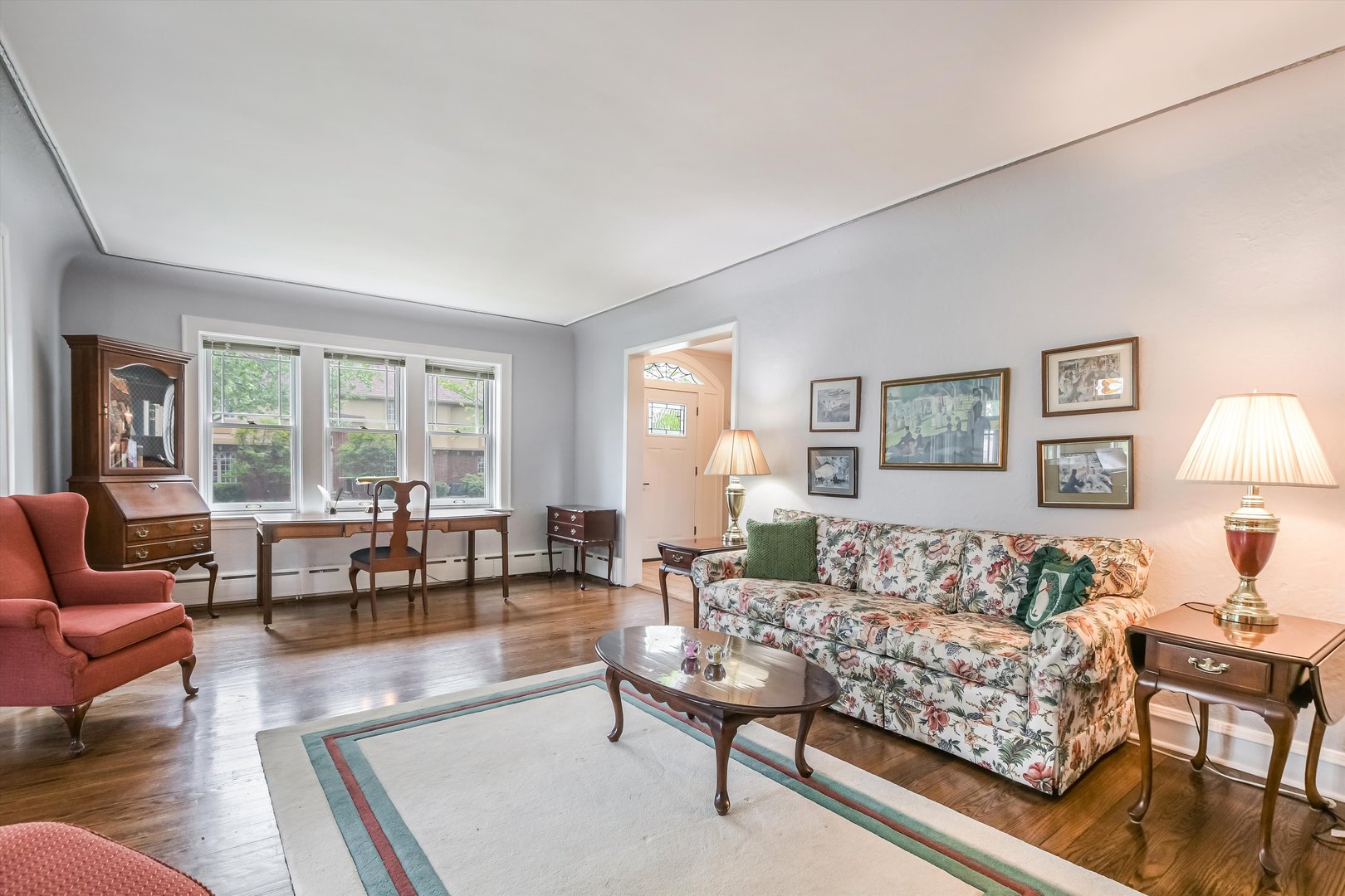 718 S WASHINGTON Avenue, Park Ridge, IL 60068