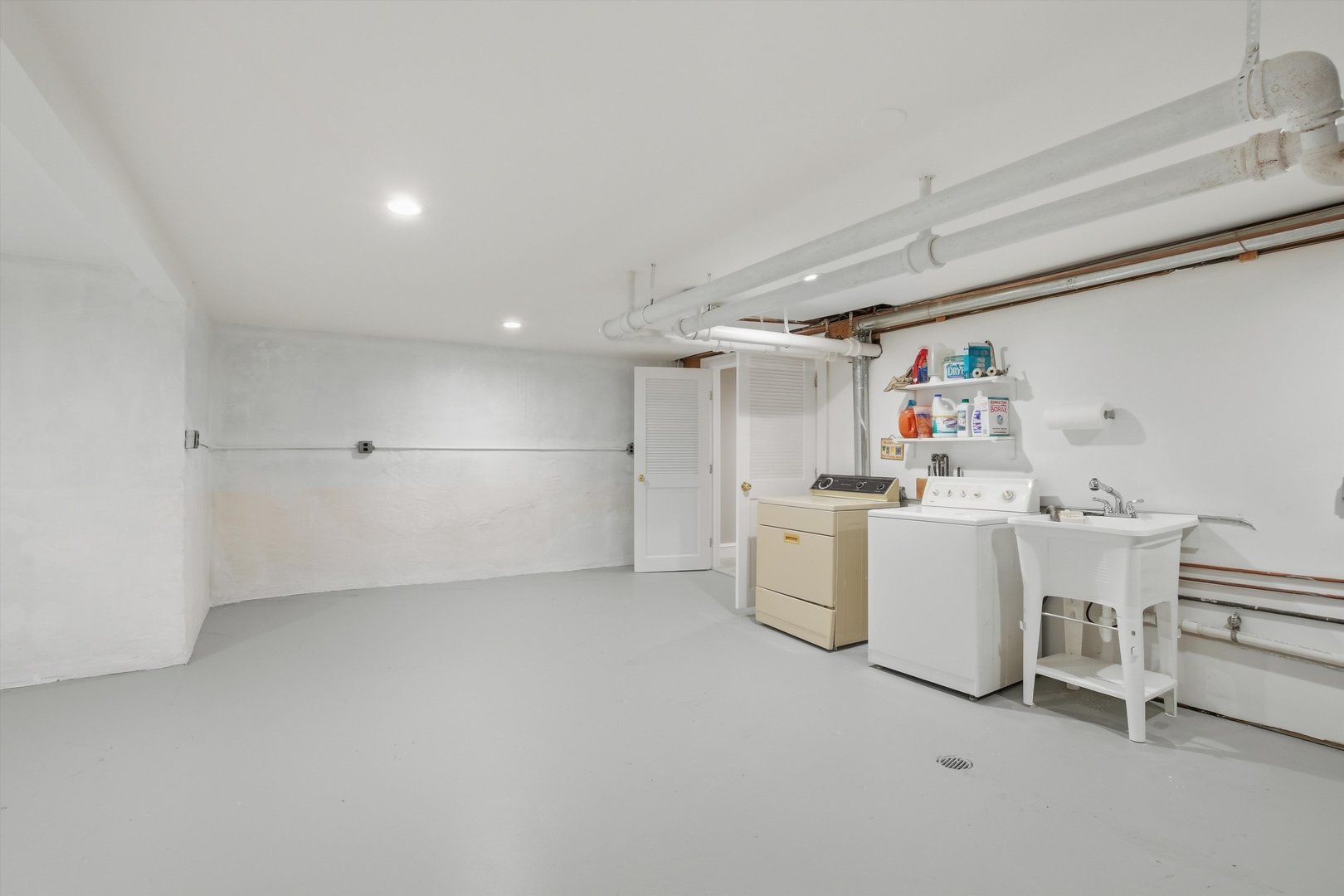 718 S WASHINGTON Avenue, Park Ridge, IL 60068