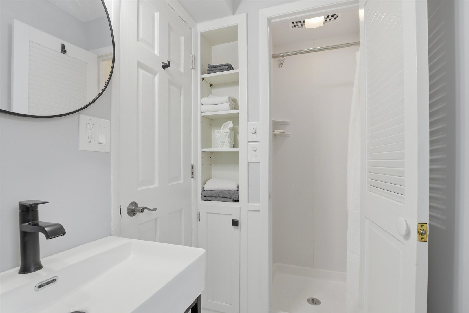 718 S WASHINGTON Avenue, Park Ridge, IL 60068