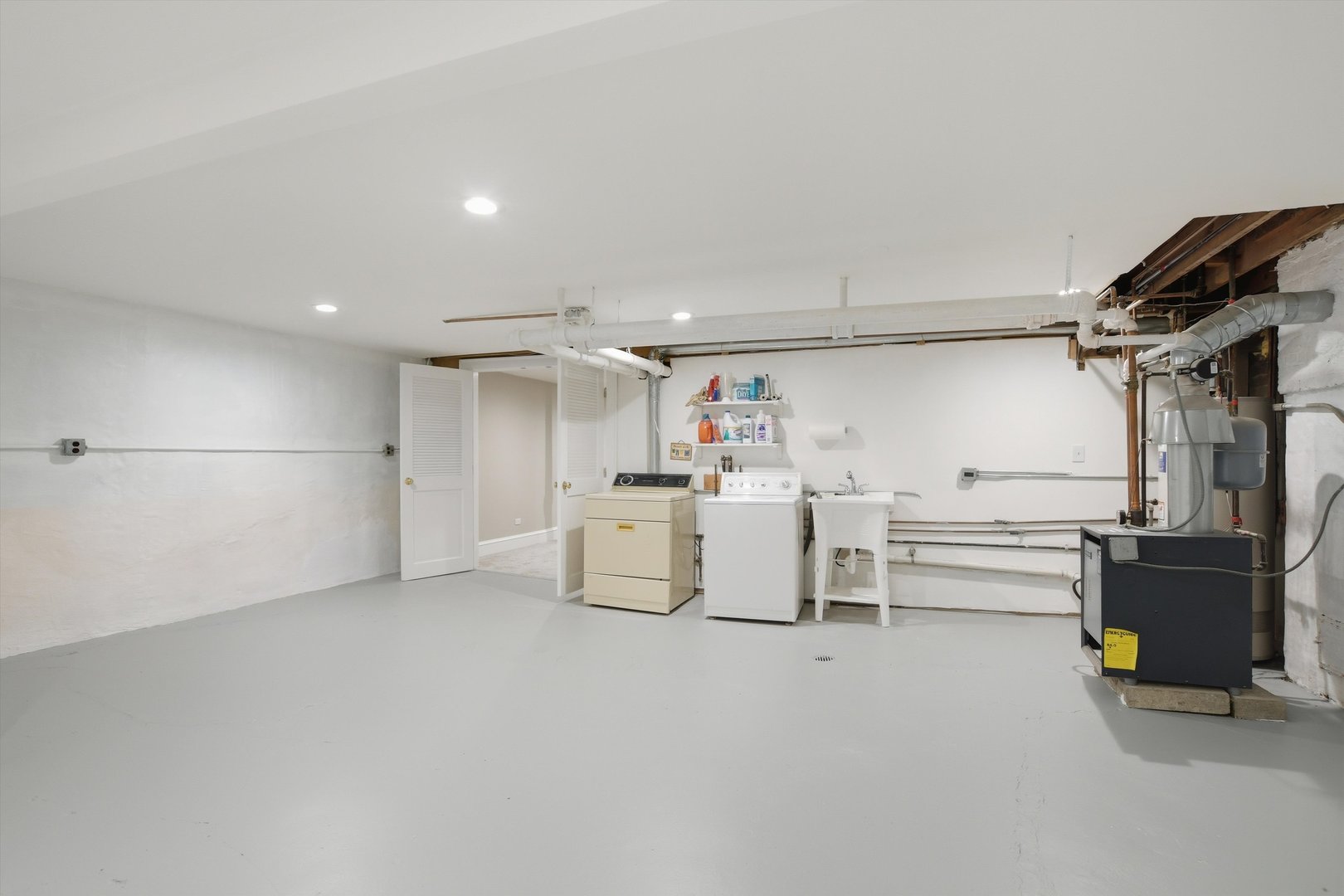 718 S WASHINGTON Avenue, Park Ridge, IL 60068