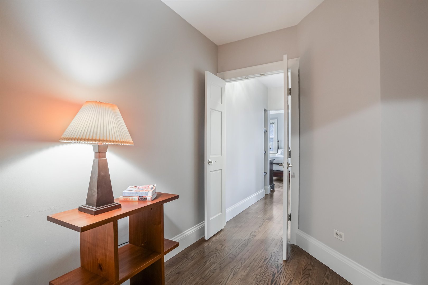 718 S WASHINGTON Avenue, Park Ridge, IL 60068