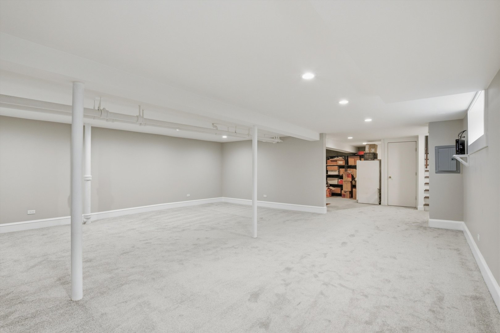 718 S WASHINGTON Avenue, Park Ridge, IL 60068