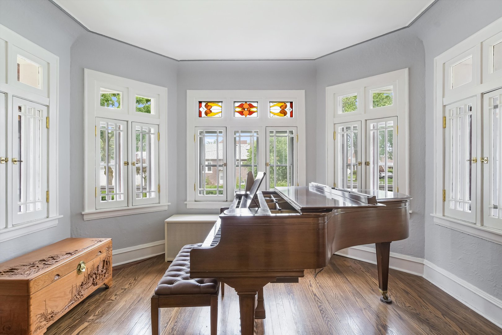 718 S WASHINGTON Avenue, Park Ridge, IL 60068