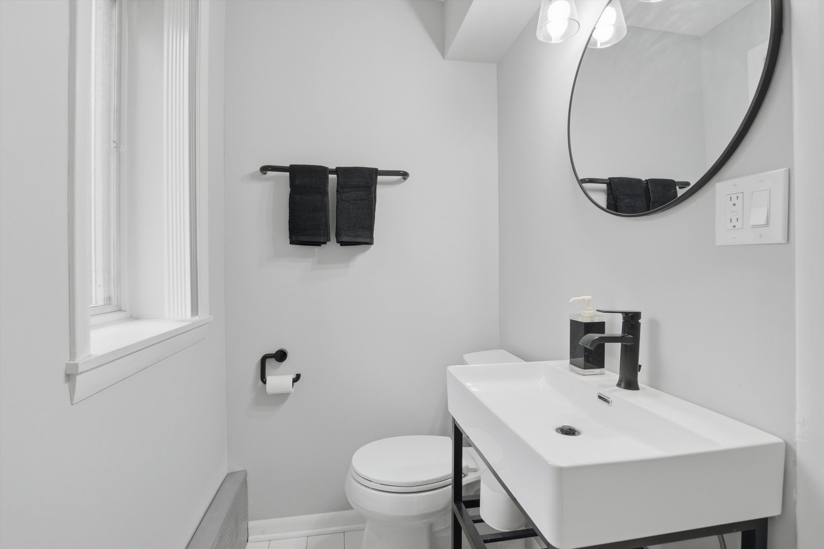 718 S WASHINGTON Avenue, Park Ridge, IL 60068