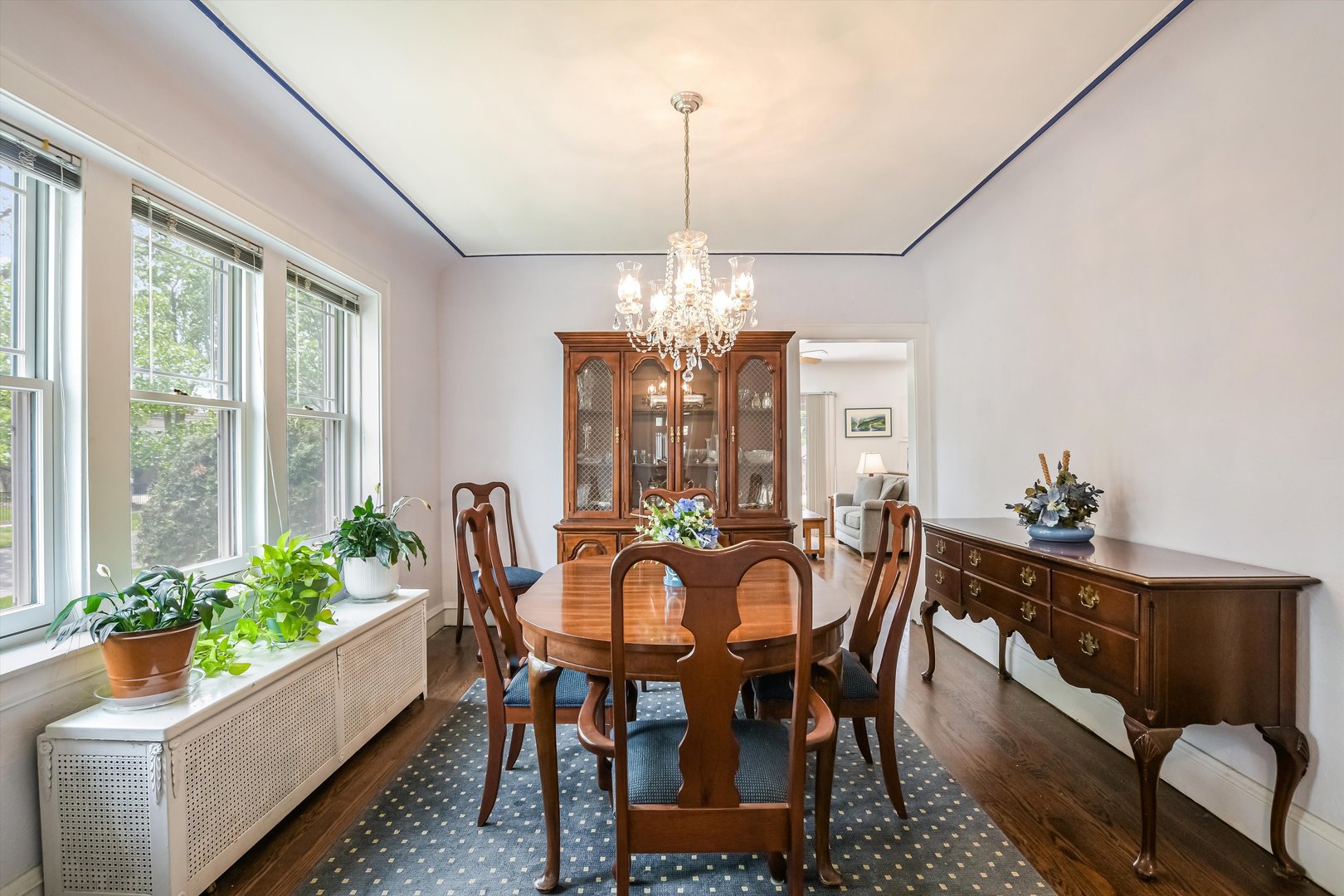 718 S WASHINGTON Avenue, Park Ridge, IL 60068