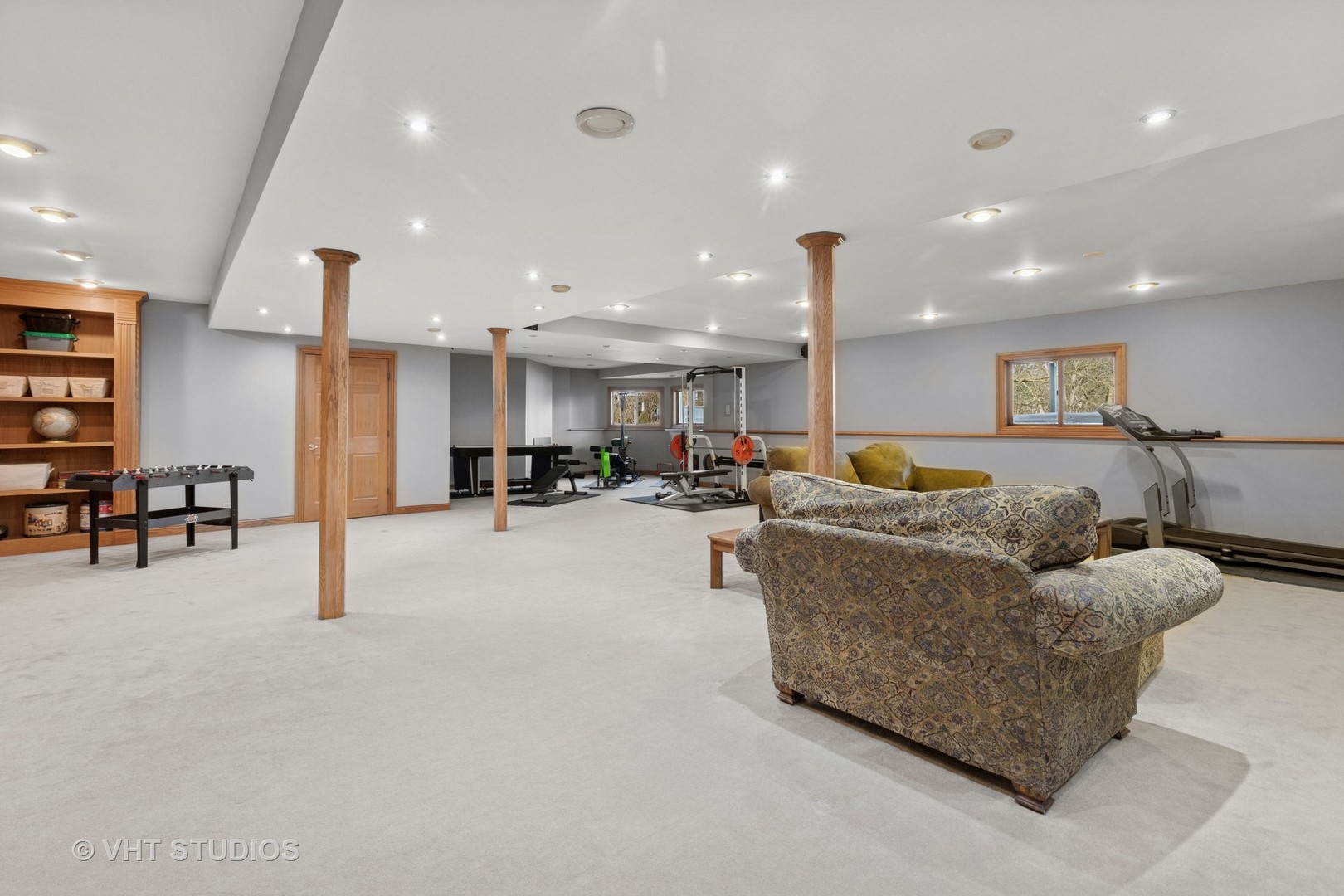 1512 Sunnyview Road, Libertyville, IL 60048
